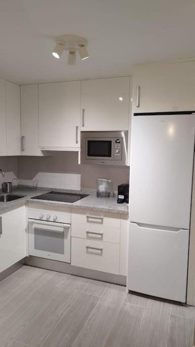 Apartamento Moderno A 1Km De Granada Kültér fotó